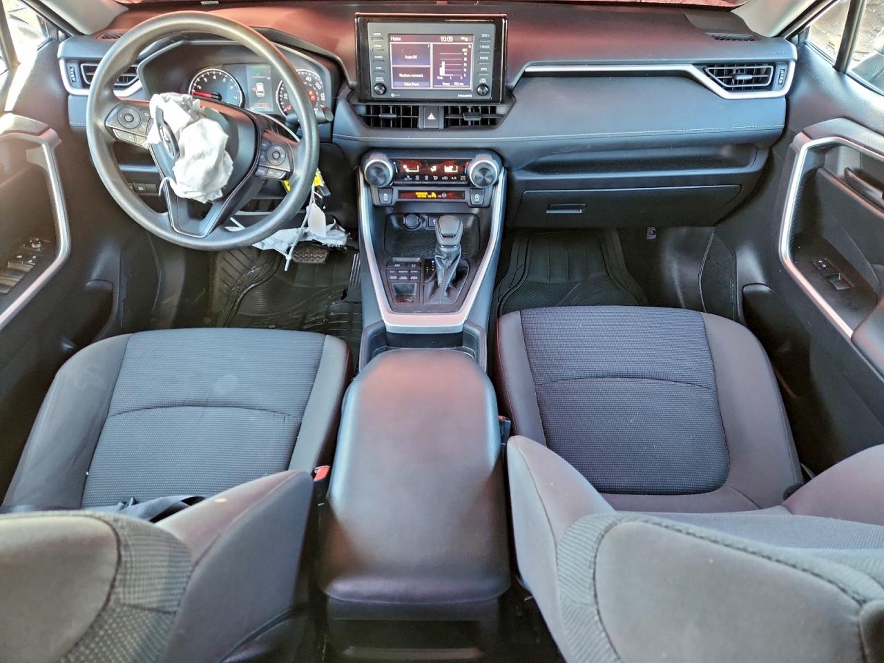 2021 TOYOTA RAV4 LE photo 8