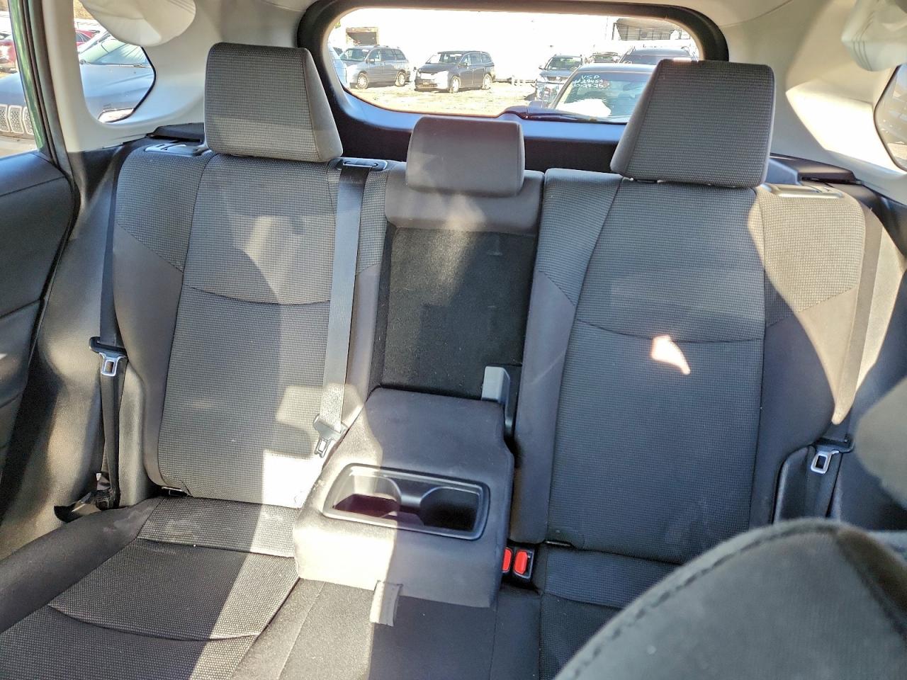 2021 TOYOTA RAV4 LE photo 10