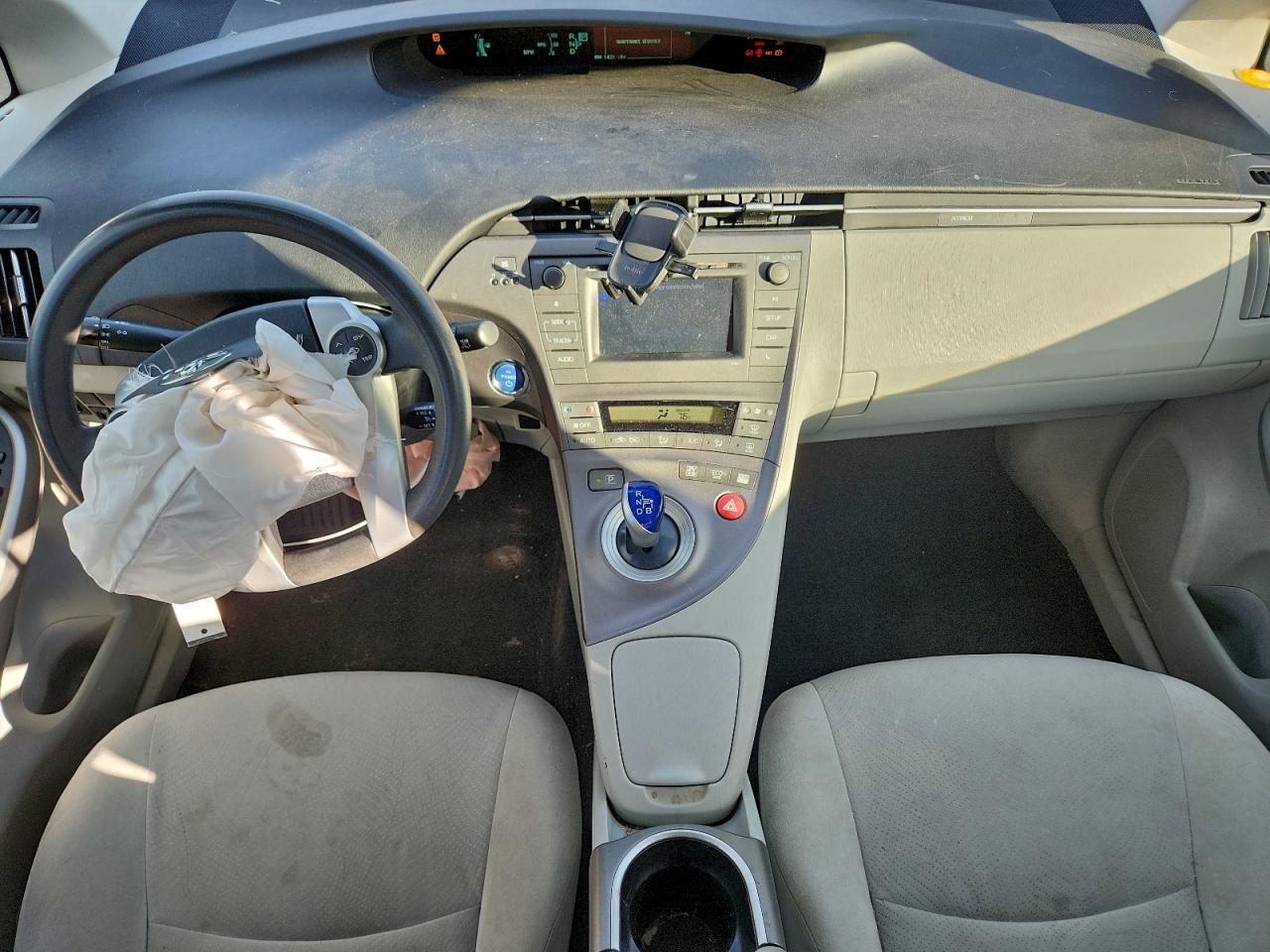2013 TOYOTA PRIUS photo 8