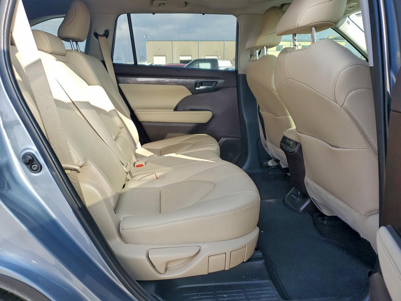 2020 TOYOTA HIGHLANDER LIMITED photo 11