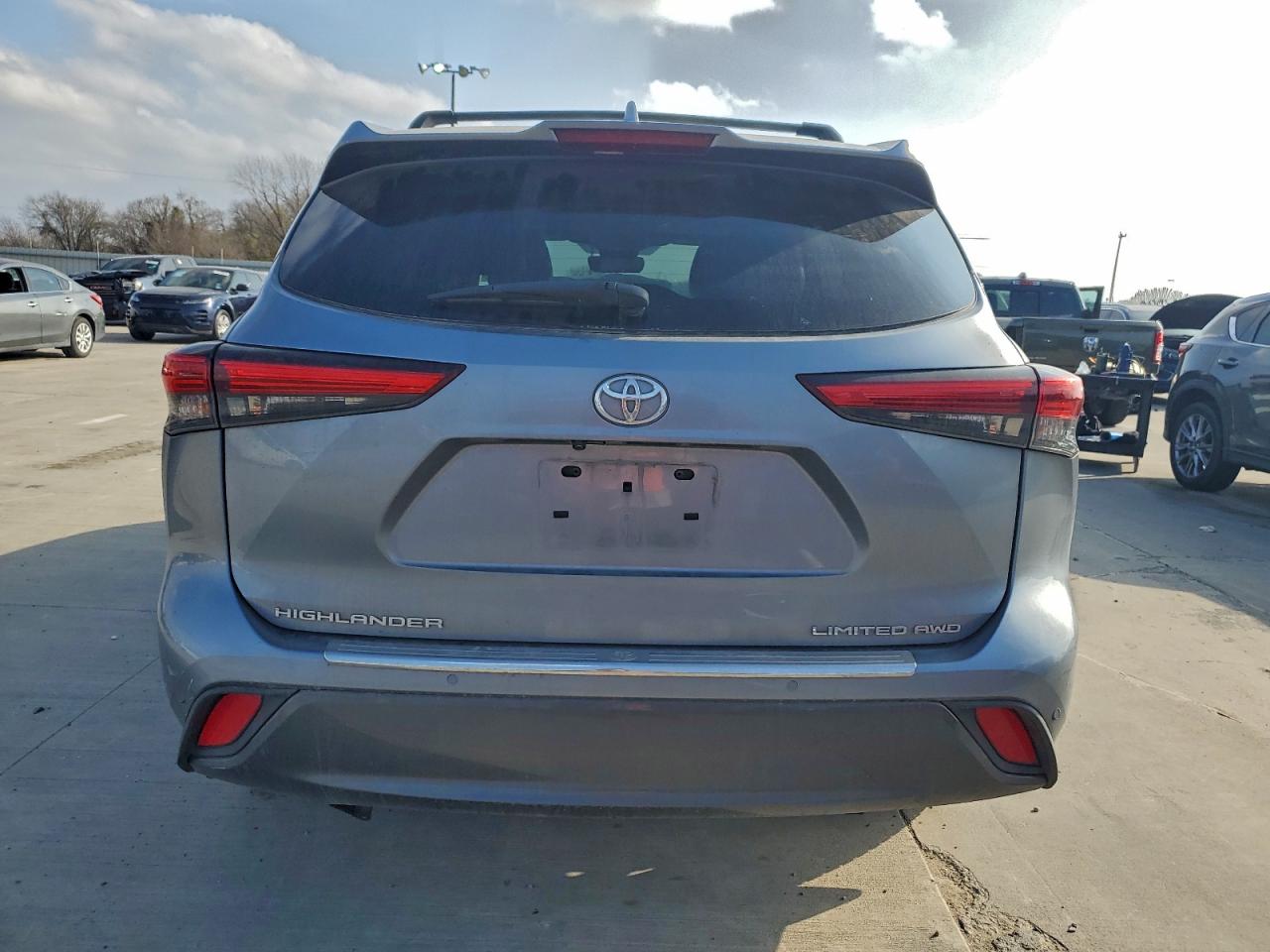 2020 TOYOTA HIGHLANDER LIMITED photo 6