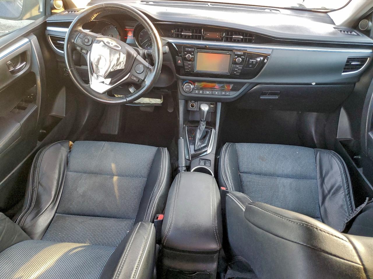 2016 TOYOTA COROLLA L photo 8