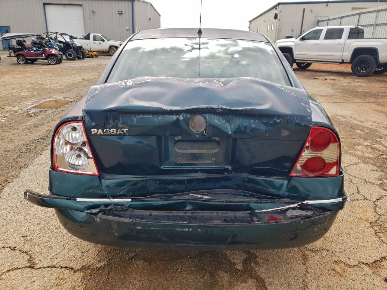 2002 VOLKSWAGEN PASSAT GLS photo 6