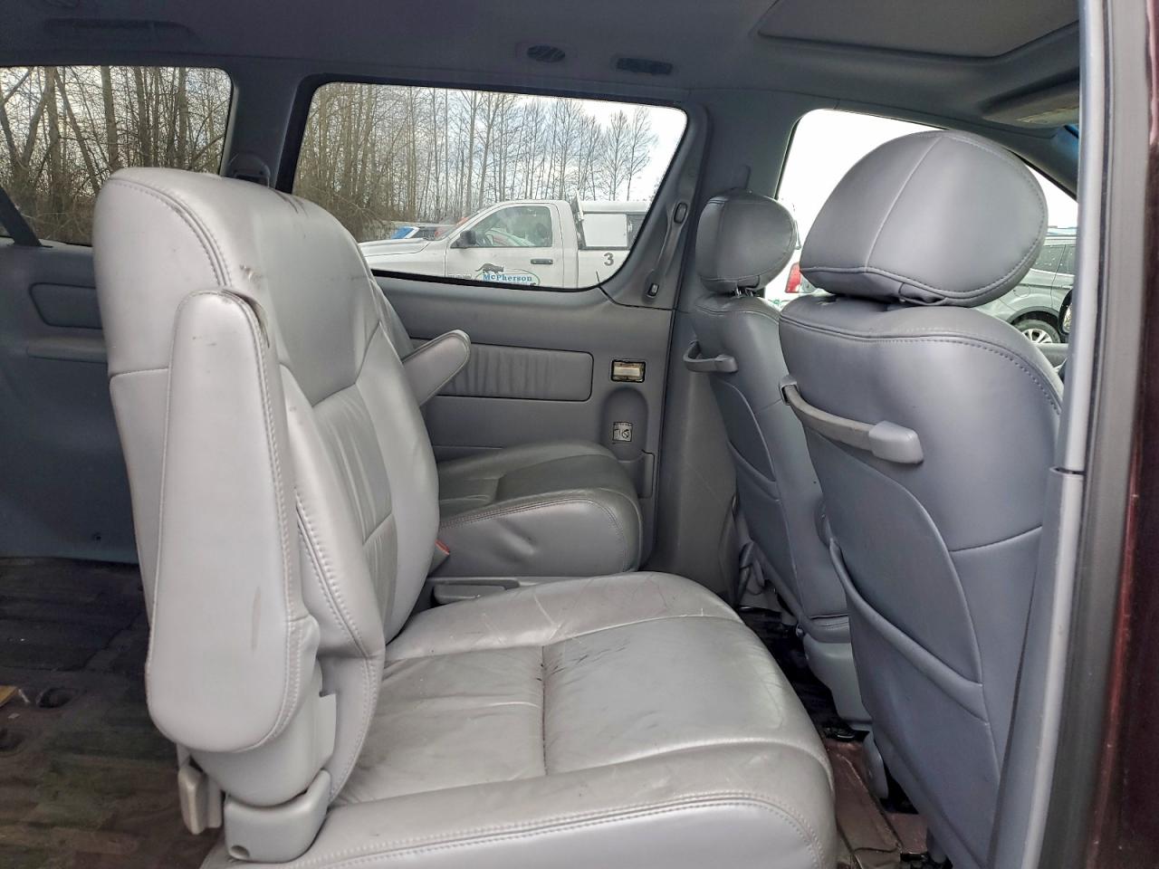 1998 TOYOTA SIENNA LE photo 11