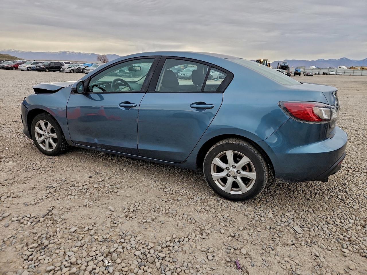 2010 MAZDA 3 I photo 2