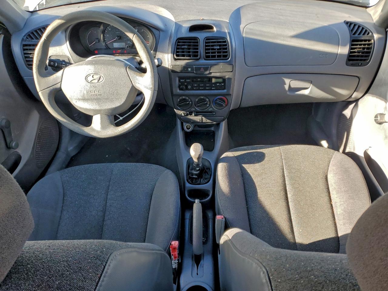 2003 HYUNDAI ACCENT L photo 8