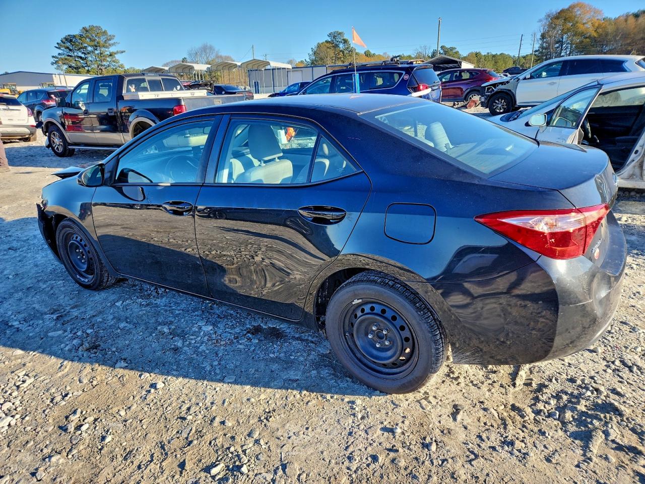 2018 TOYOTA COROLLA L photo 2