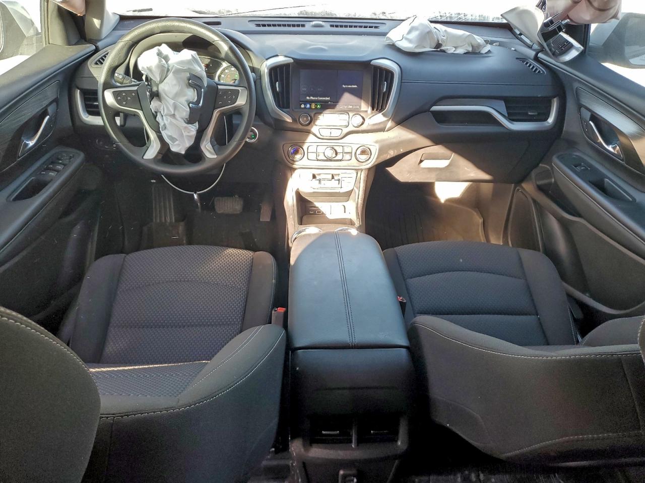 2024 GMC TERRAIN SLE photo 8