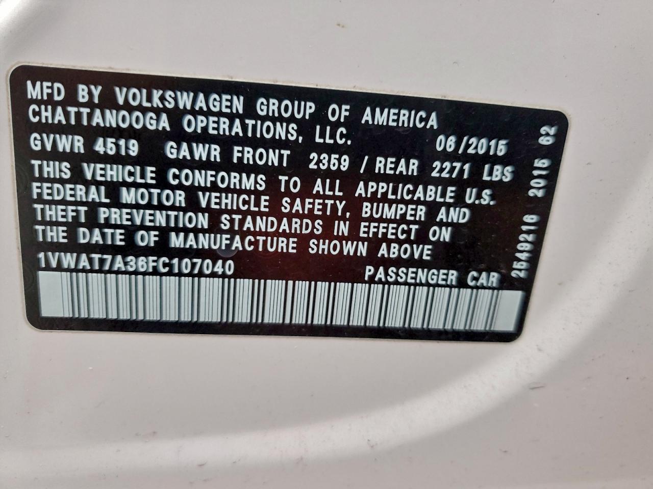 2015 VOLKSWAGEN PASSAT S photo 12