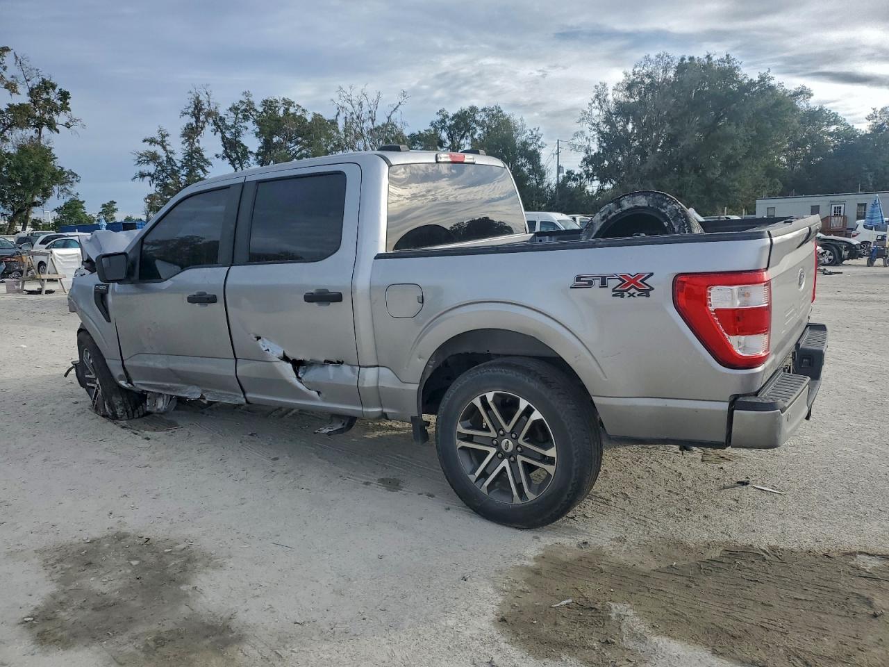 2021 FORD F150 SUPERCREW photo 2