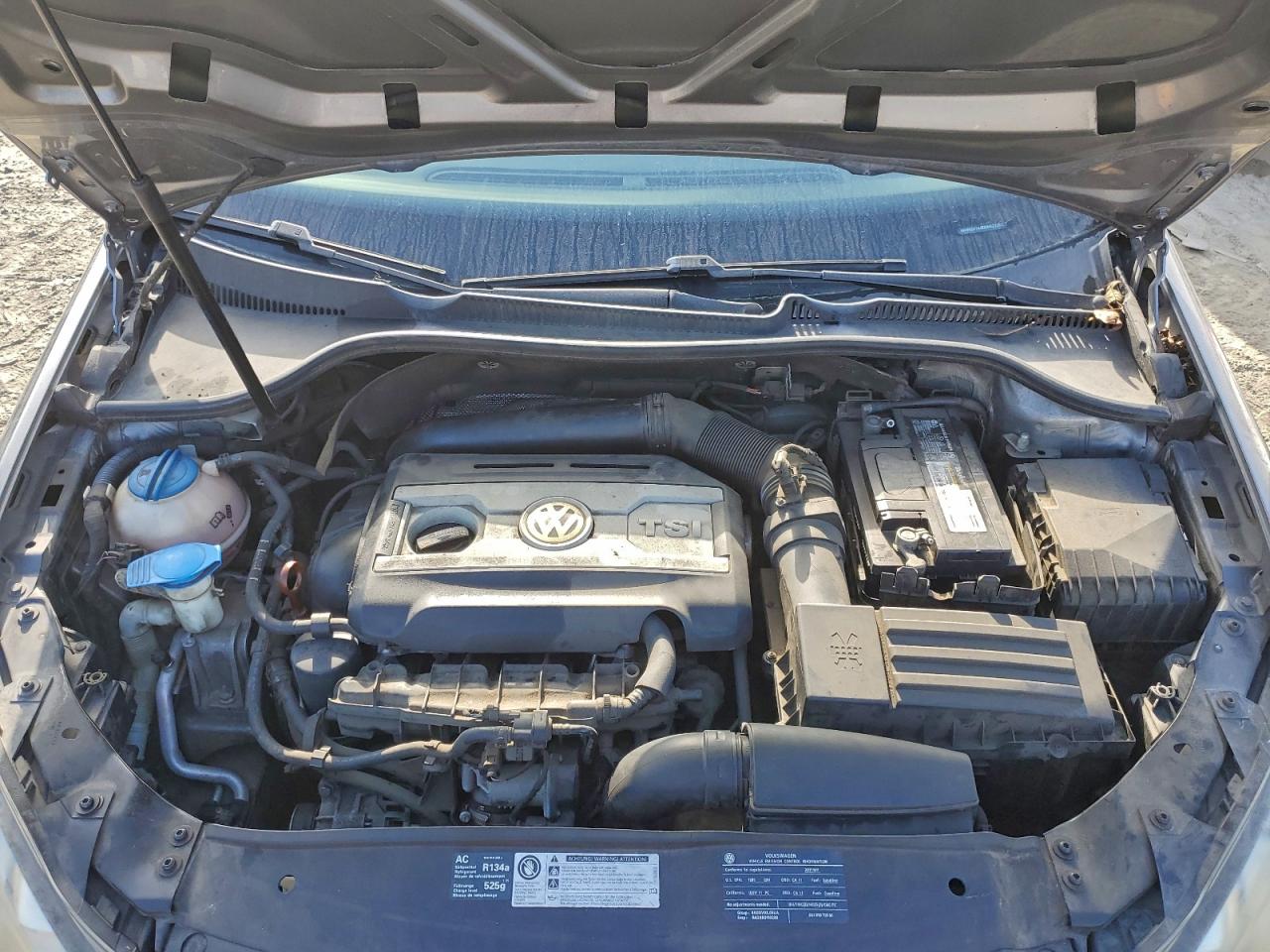 2011 VOLKSWAGEN GTI photo 12