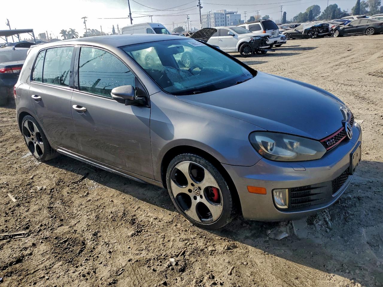 2011 VOLKSWAGEN GTI photo 4