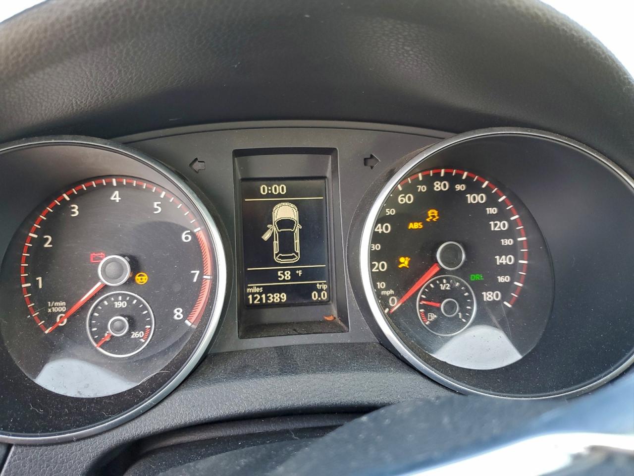 2011 VOLKSWAGEN GTI photo 9