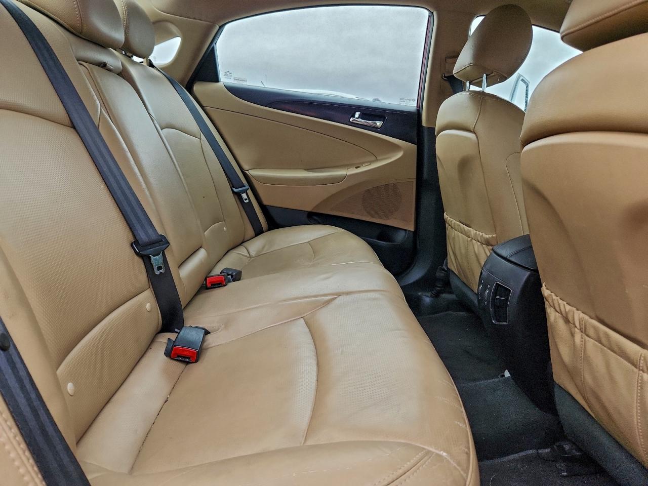 2013 HYUNDAI SONATA SE photo 10