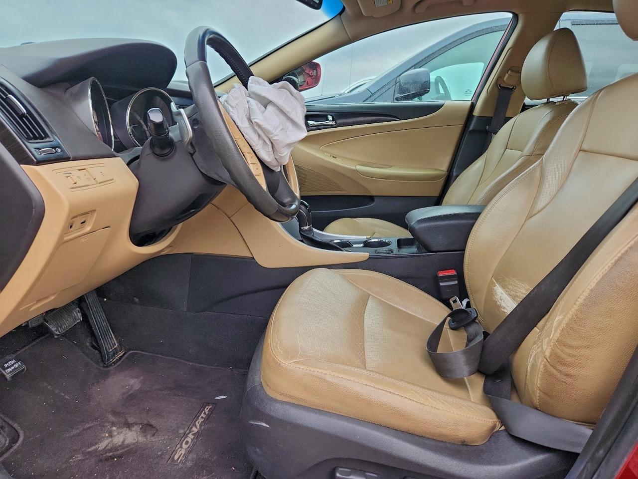2013 HYUNDAI SONATA SE photo 7