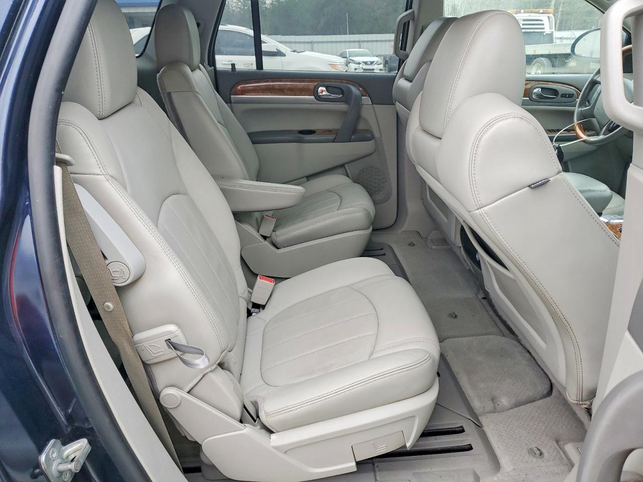 2011 BUICK ENCLAVE CXL photo 11
