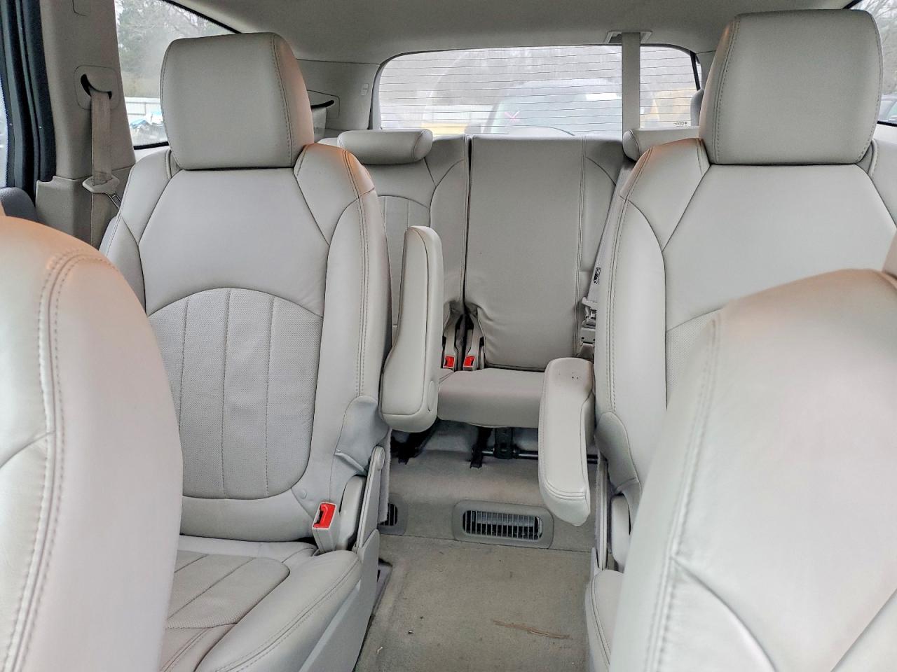 2011 BUICK ENCLAVE CXL photo 10