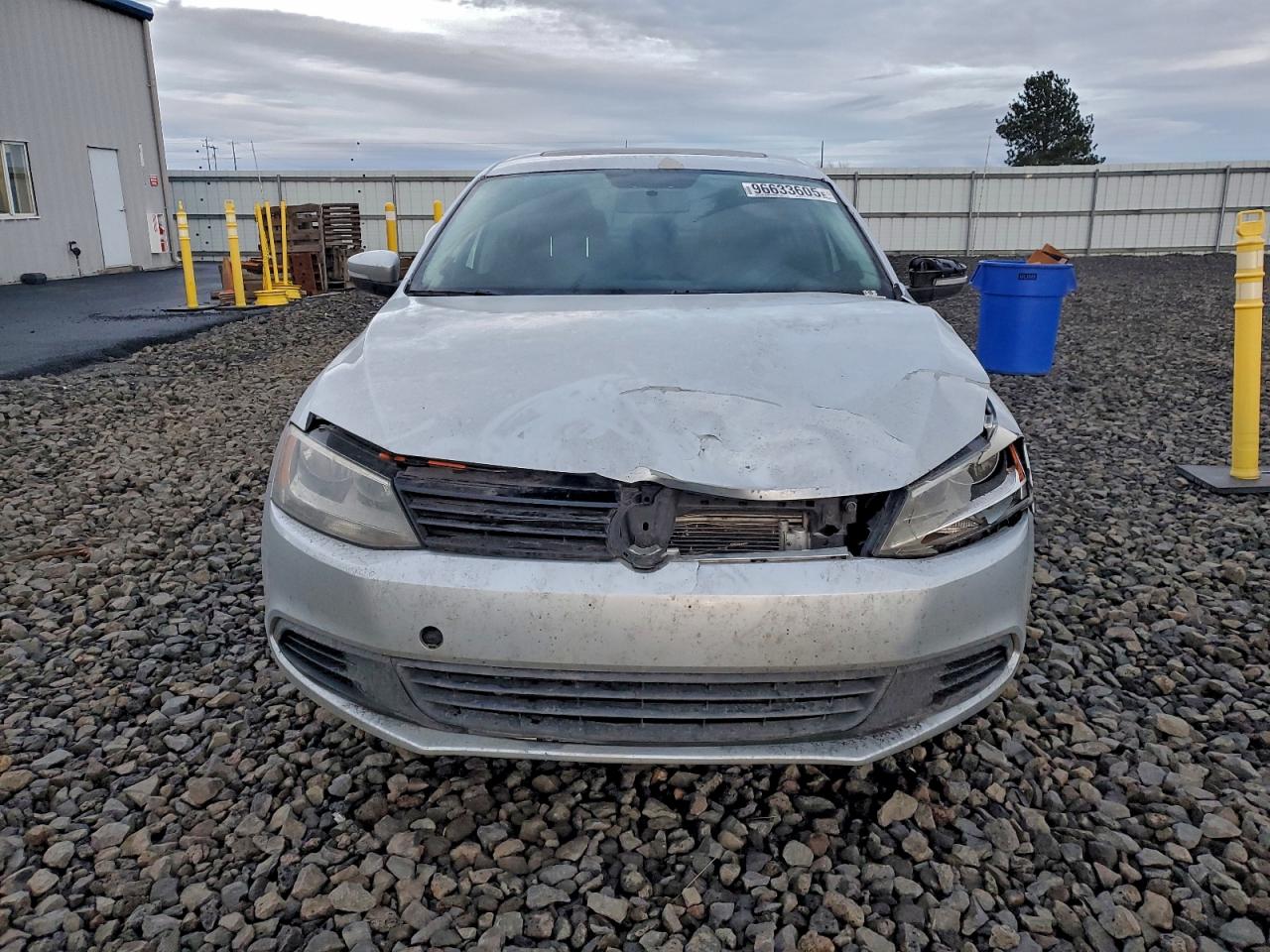 2012 VOLKSWAGEN JETTA TDI photo 5