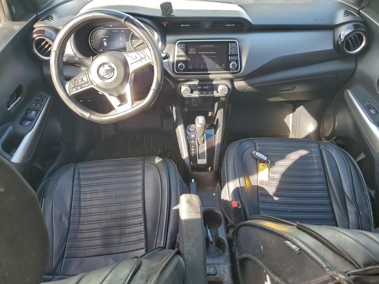 2019 NISSAN KICKS S photo 8