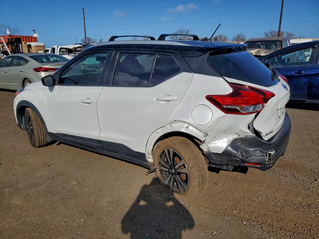 2019 NISSAN KICKS S photo 2