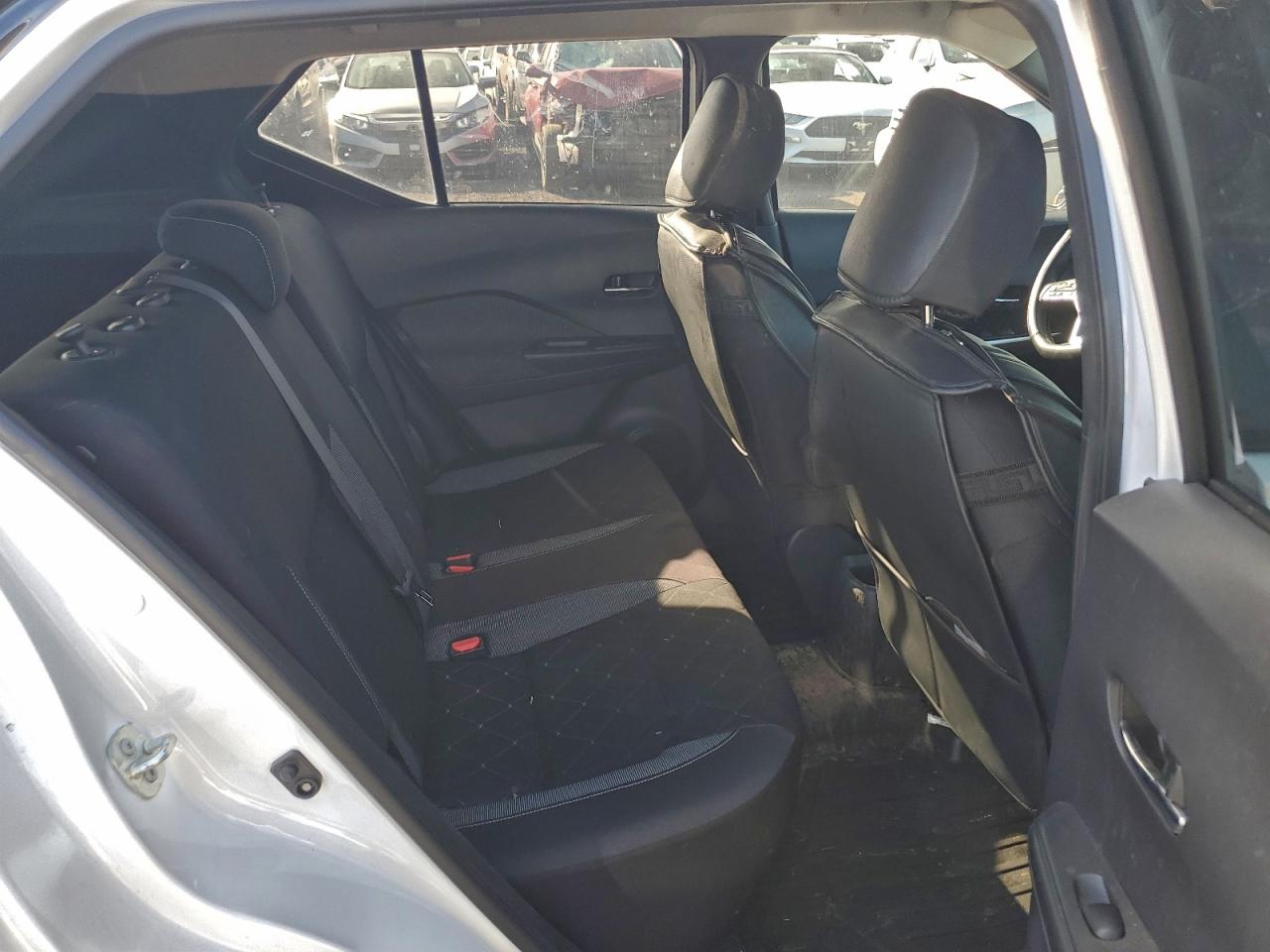 2019 NISSAN KICKS S photo 10