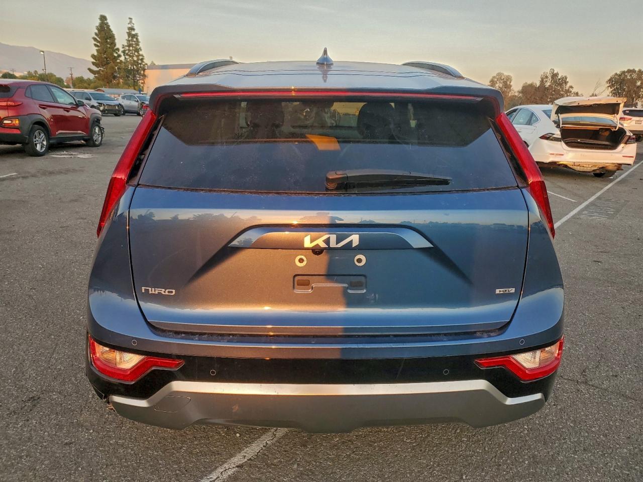 2024 KIA NIRO EX photo 6