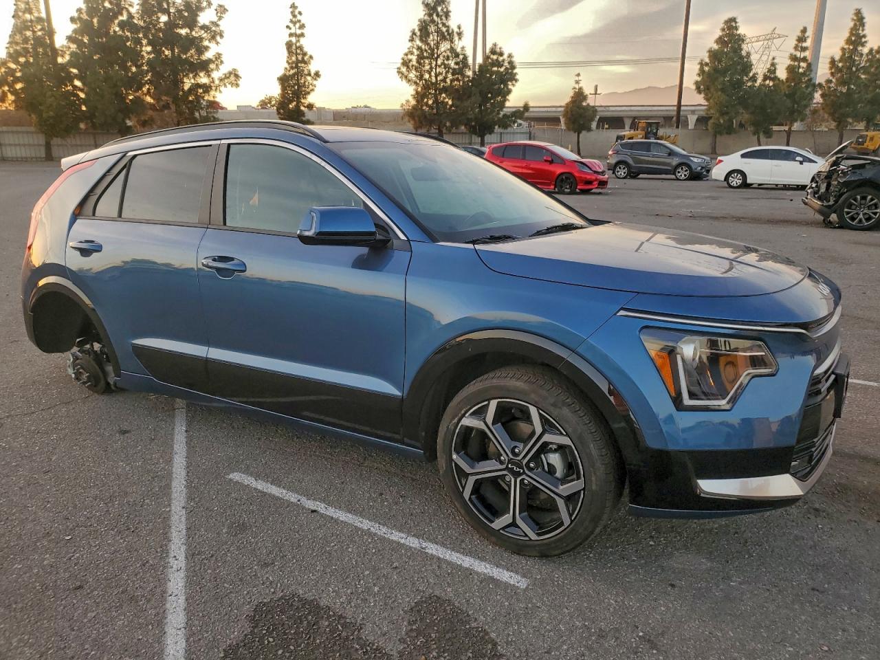 2024 KIA NIRO EX photo 4