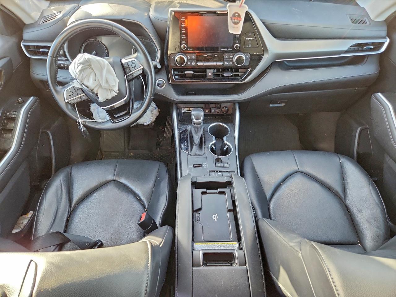2020 TOYOTA HIGHLANDER XLE photo 8