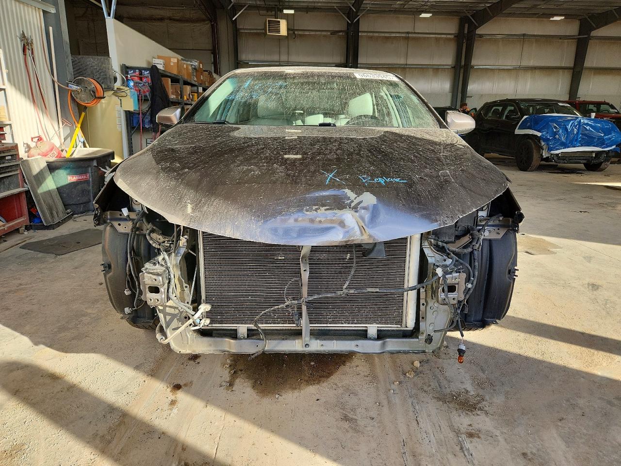 2016 TOYOTA CAMRY LE photo 5