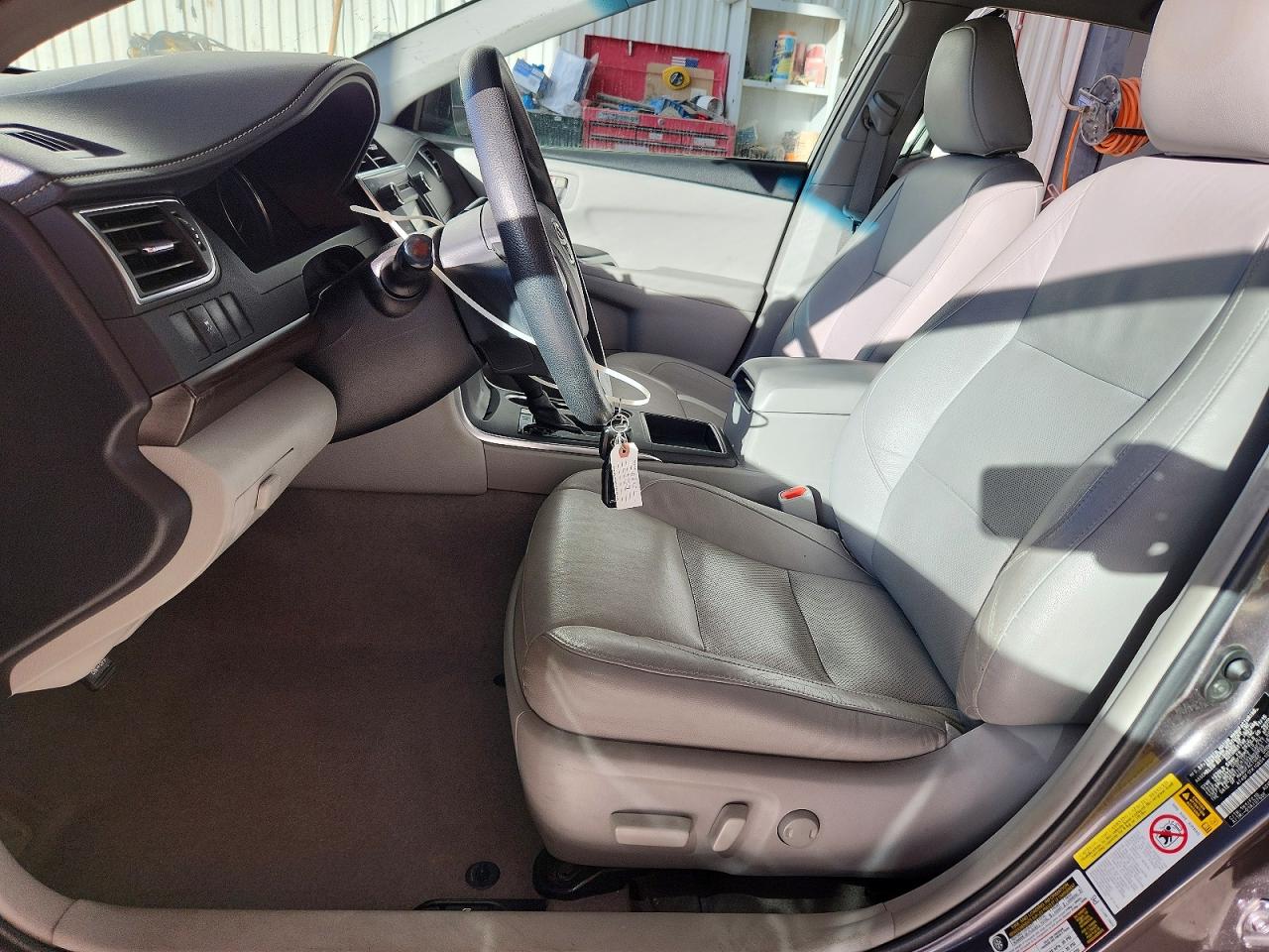 2016 TOYOTA CAMRY LE photo 7