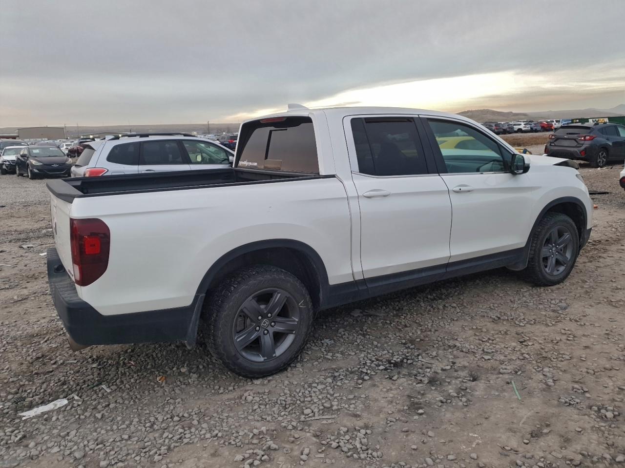 2021 HONDA RIDGELINE RTL photo 3