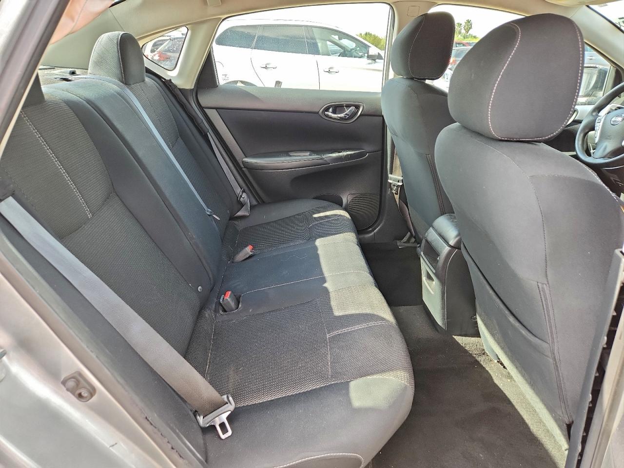 2016 NISSAN SENTRA S photo 10