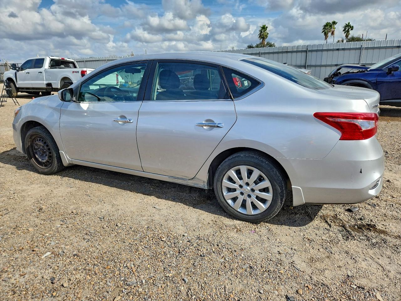 2016 NISSAN SENTRA S photo 2