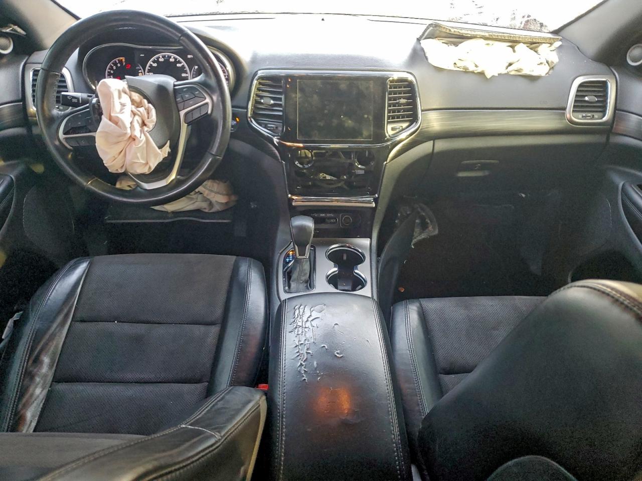 2019 JEEP GRAND CHEROKEE LAREDO photo 8