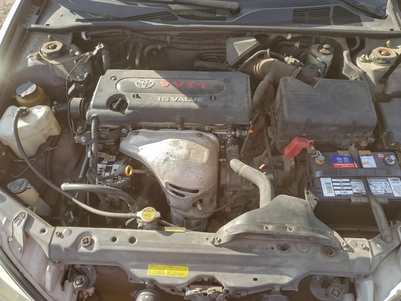 2004 TOYOTA CAMRY LE photo 11