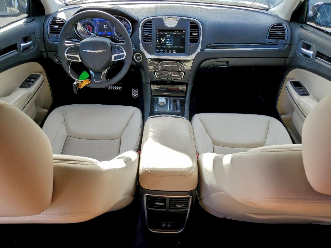 2023 CHRYSLER 300 TOURING photo 8