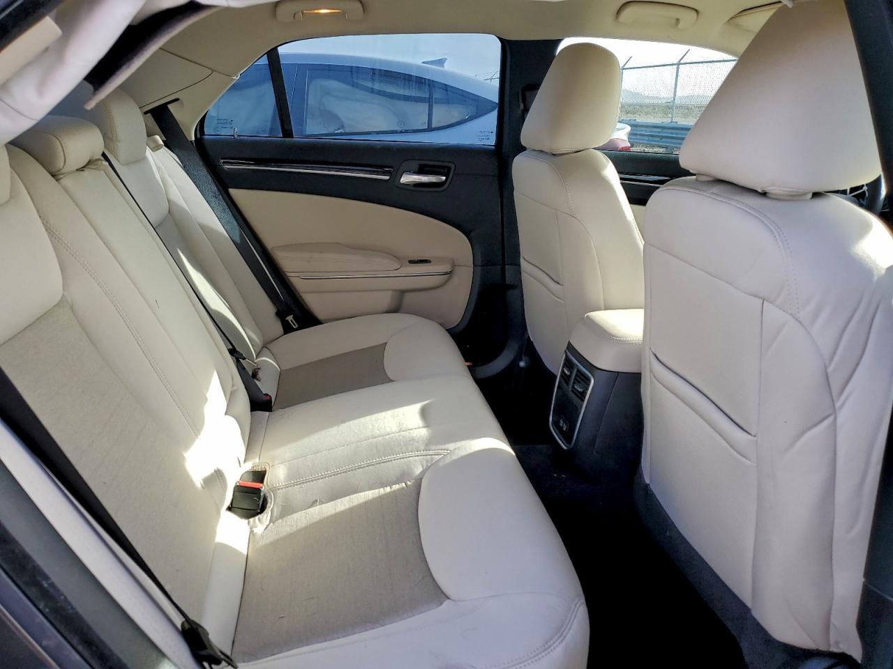 2023 CHRYSLER 300 TOURING photo 10