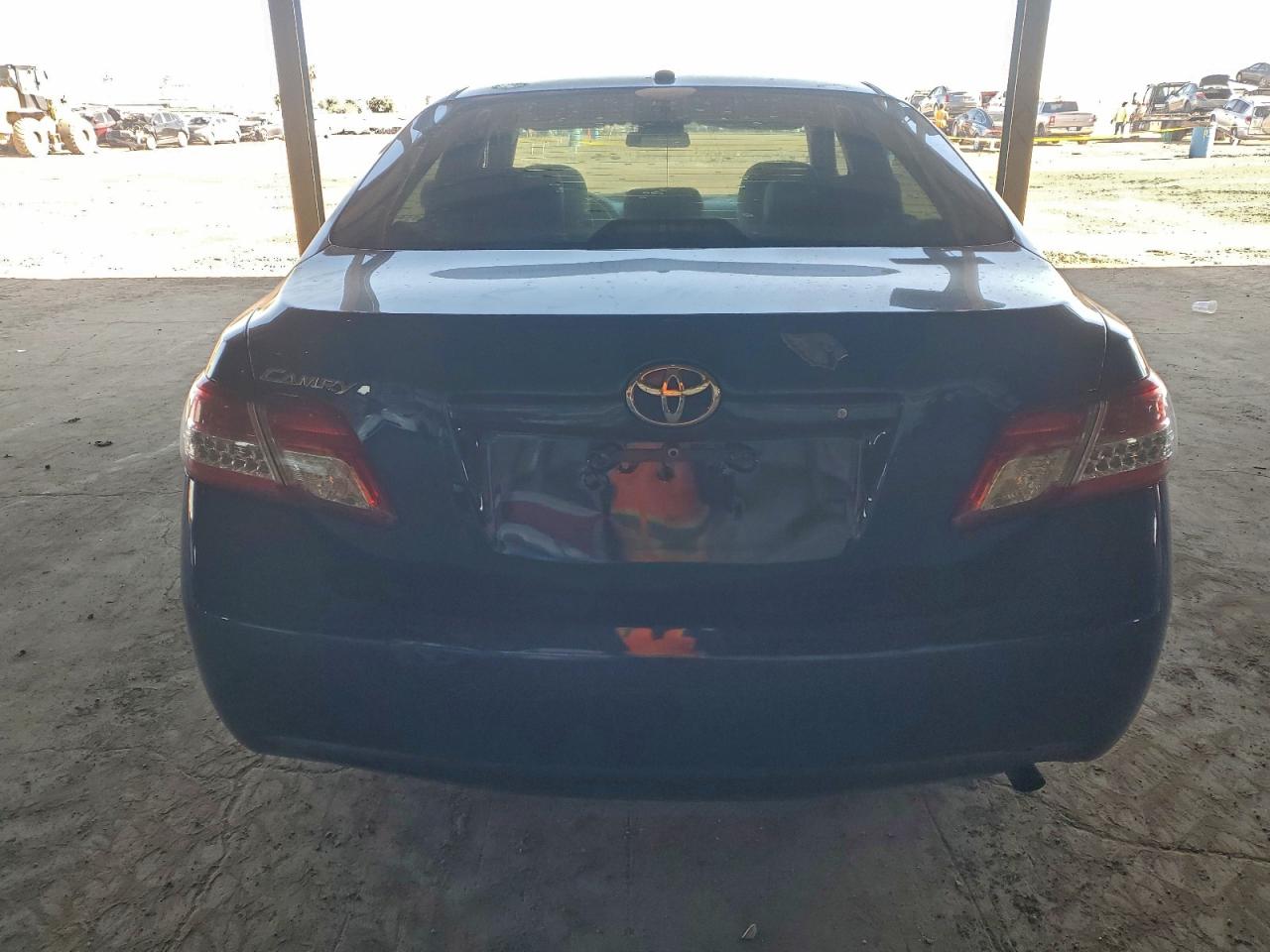 2011 TOYOTA CAMRY BASE photo 6