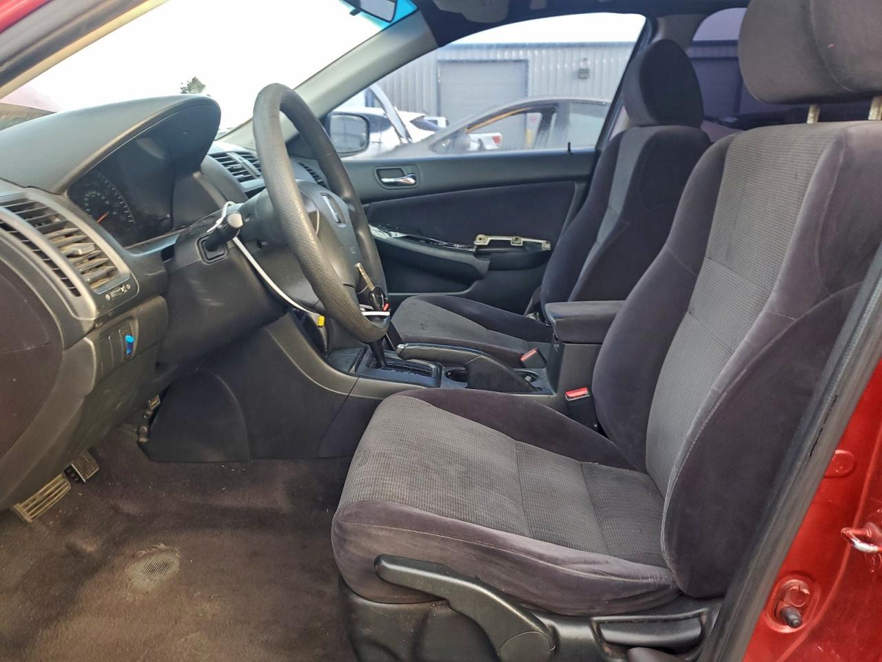 2004 HONDA ACCORD LX photo 7