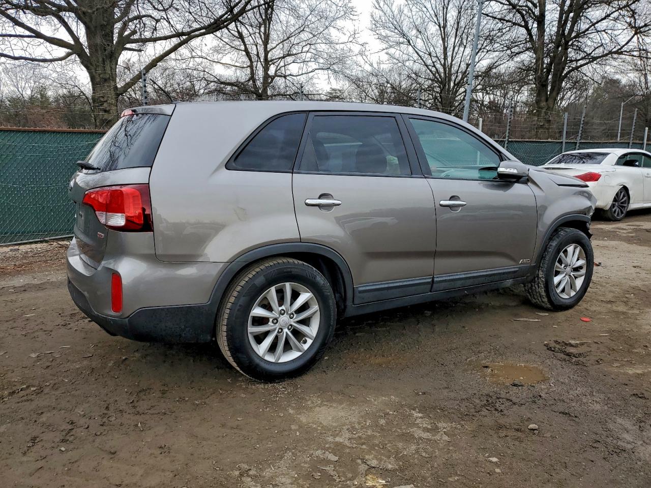 2014 KIA SORENTO LX photo 3