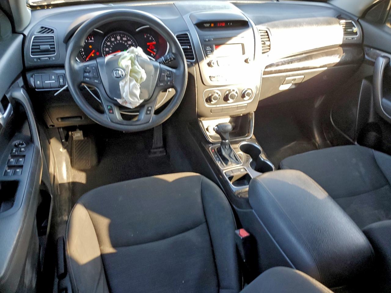 2014 KIA SORENTO LX photo 8