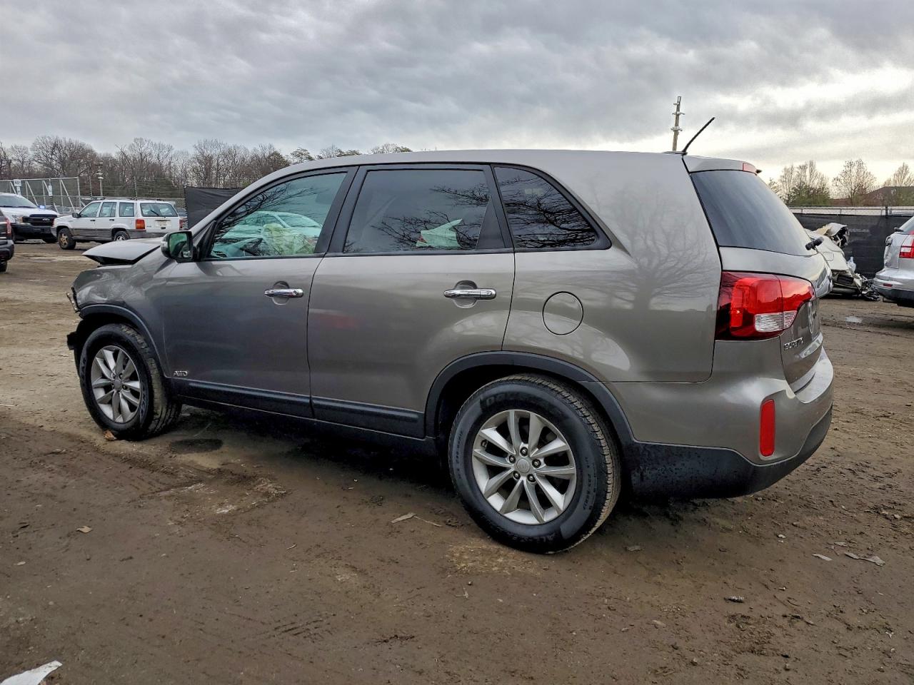 2014 KIA SORENTO LX photo 2