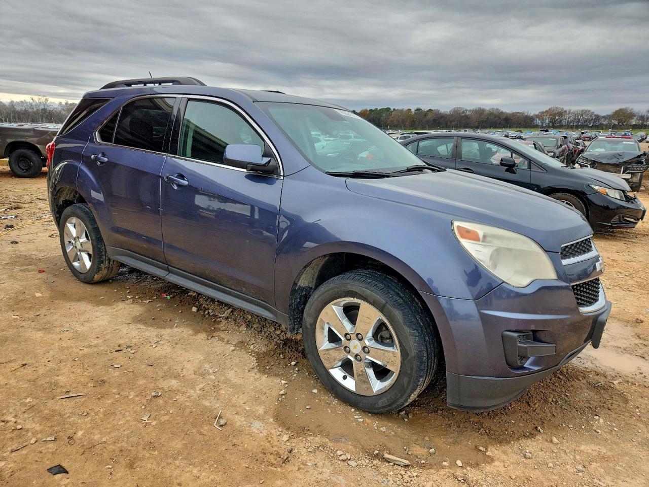 2013 CHEVROLET EQUINOX LT photo 4
