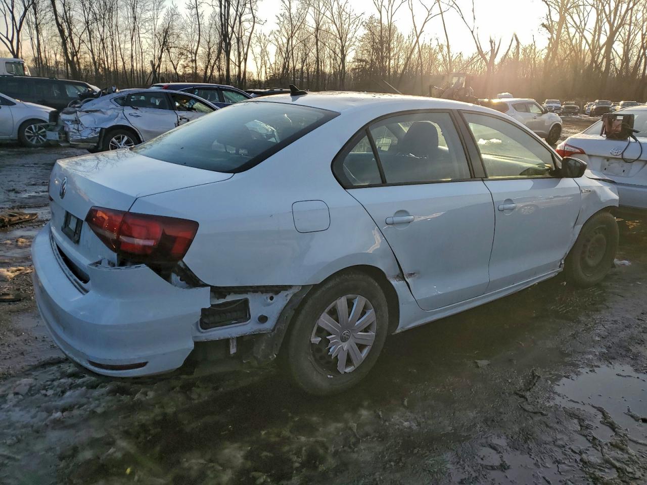 2016 VOLKSWAGEN JETTA S photo 3