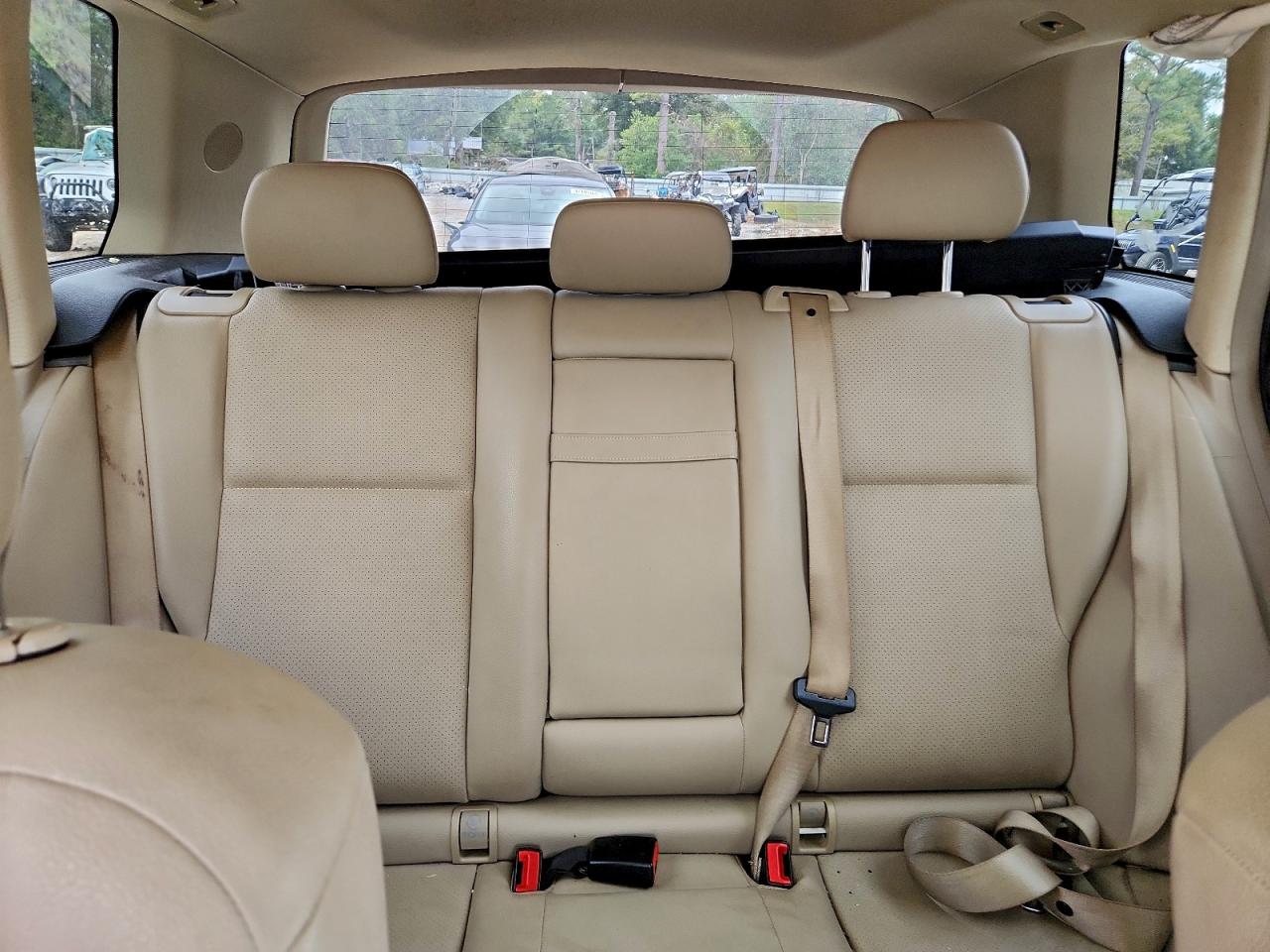 2010 MERCEDES-BENZ GLK 350 photo 10