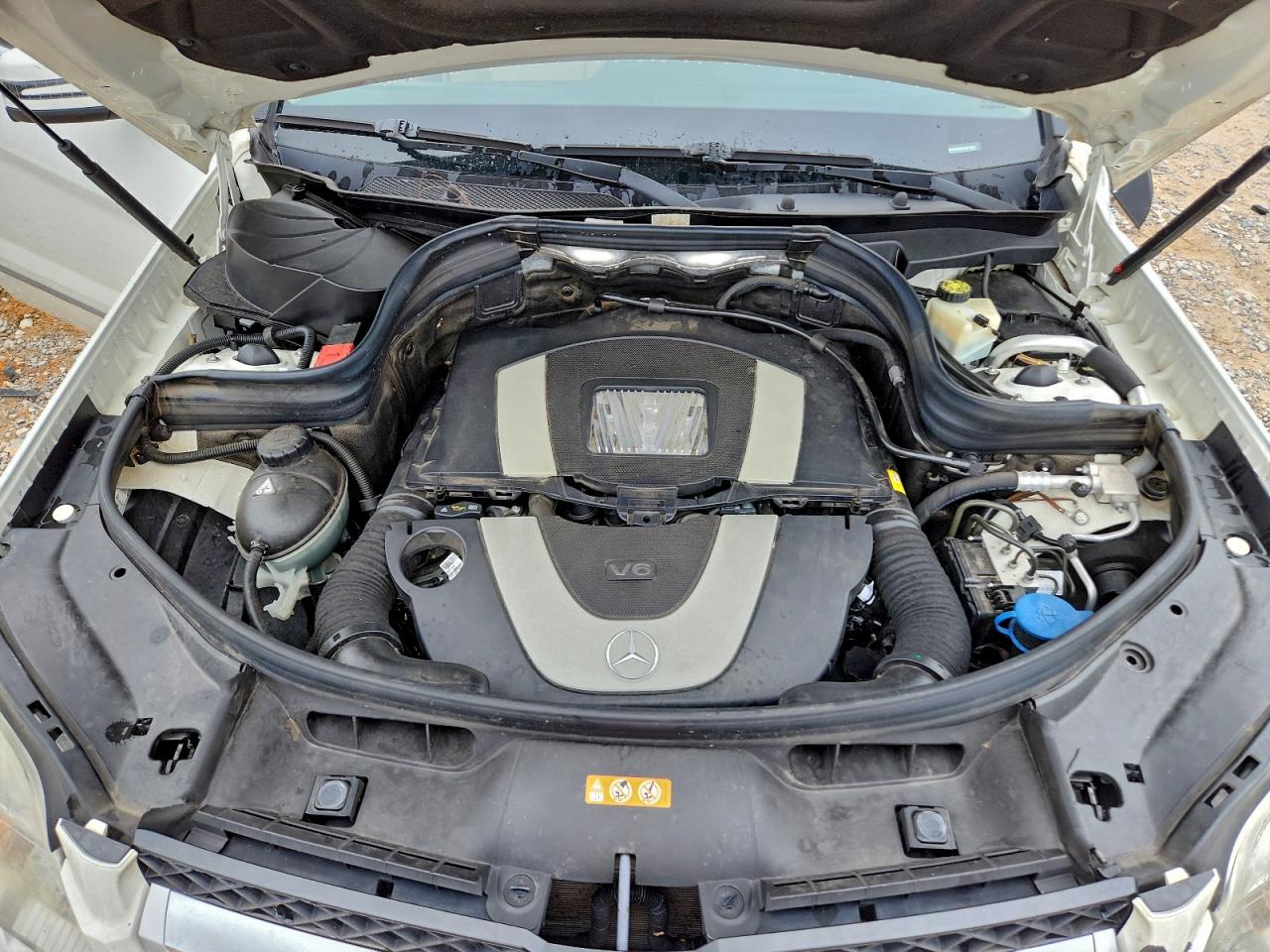 2010 MERCEDES-BENZ GLK 350 photo 12