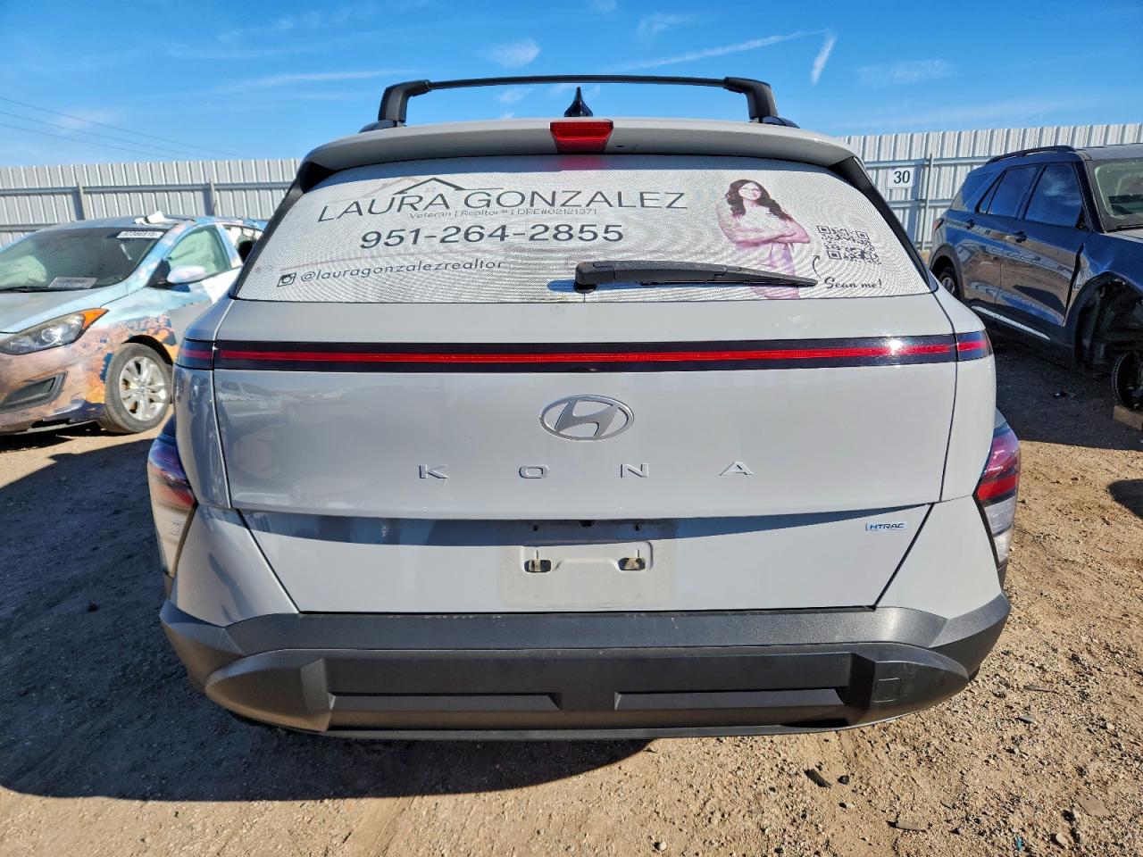 2024 HYUNDAI KONA SEL photo 6