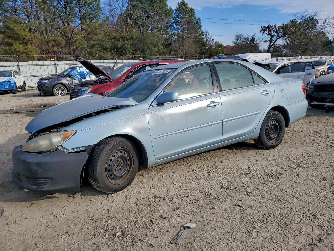 2005 TOYOTA CAMRY LE — FRONT END damage — photo 1
