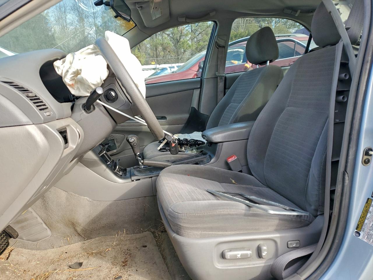 2005 TOYOTA CAMRY LE photo 7