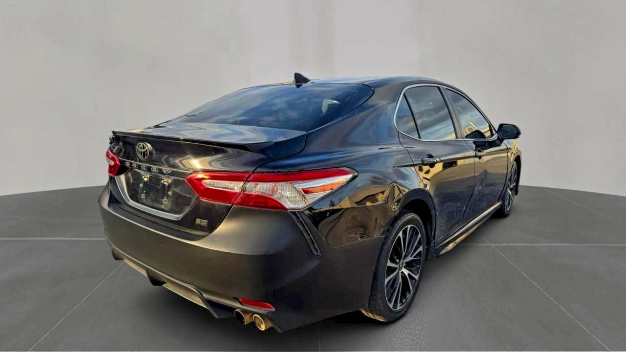 2020 TOYOTA CAMRY SE photo 4